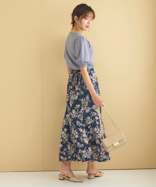 Feroux(フェルゥ)の「フラワーモチーフプリント スカート(スカート・レディース・ピンク系1/ネイビー系1/アイボリー系1・2/1)」の7枚目の写真