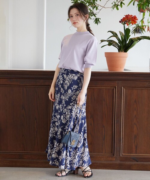 Feroux(フェルゥ)の「フラワーモチーフプリント スカート(スカート・レディース・ピンク系1/ネイビー系1/アイボリー系1・2/1)」の10枚目の写真