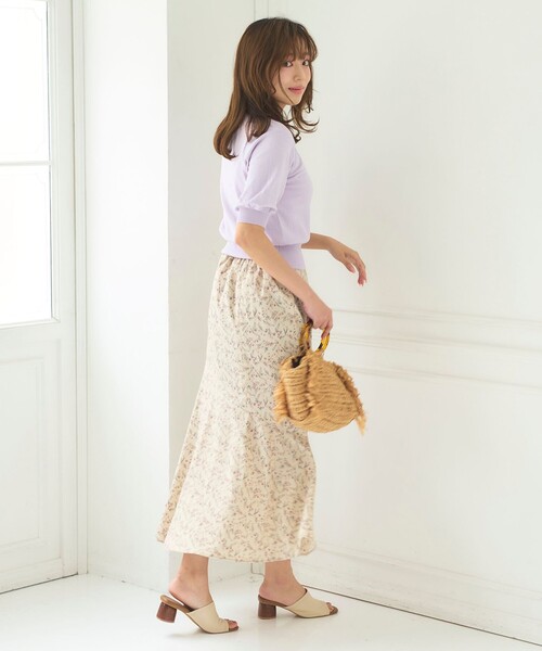 Feroux(フェルゥ)の「フラワーモチーフプリント スカート(スカート・レディース・ピンク系1/ネイビー系1/アイボリー系1・2/1)」の15枚目の写真
