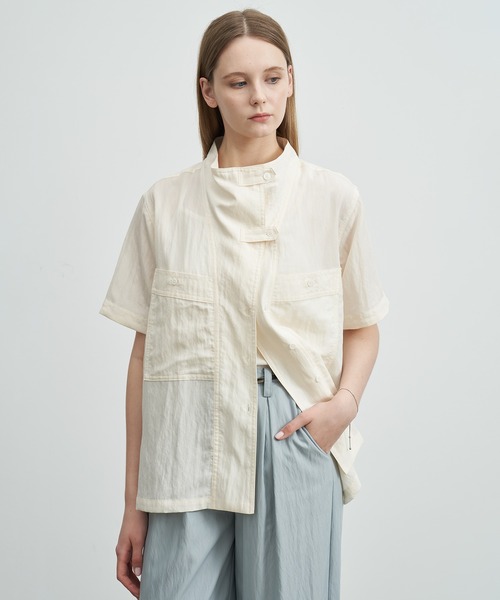 ELOOPS（イーループス）の「【ELOOPS】モックネックワッシャービッグポケットシャツ（シャツ/ブラウス・レディース・スモークピンク/アイボリー・S/M/L）」の3枚目の写真