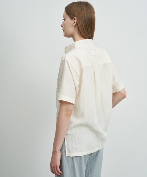 ELOOPS（イーループス）の「【ELOOPS】モックネックワッシャービッグポケットシャツ（シャツ/ブラウス・レディース・スモークピンク/アイボリー・S/M/L）」の4枚目の写真