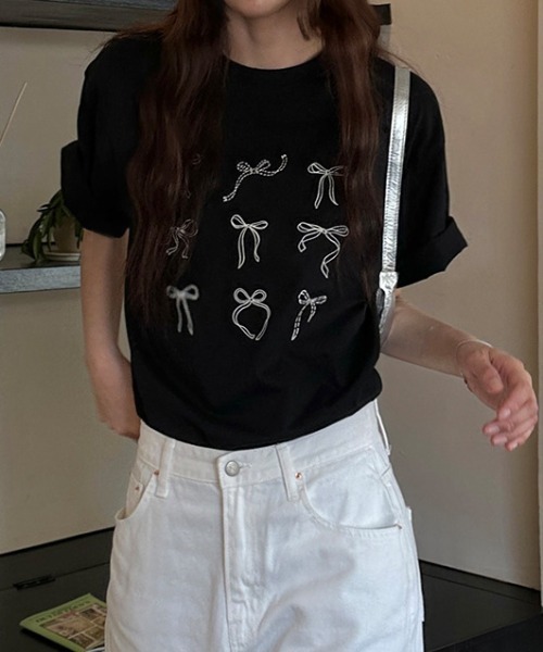 Vipoa（ヴィポア）の「ribbon design tee（Tシャツ/カットソー・レディース・ホワイト/ブラック・FREE）」の2枚目の写真