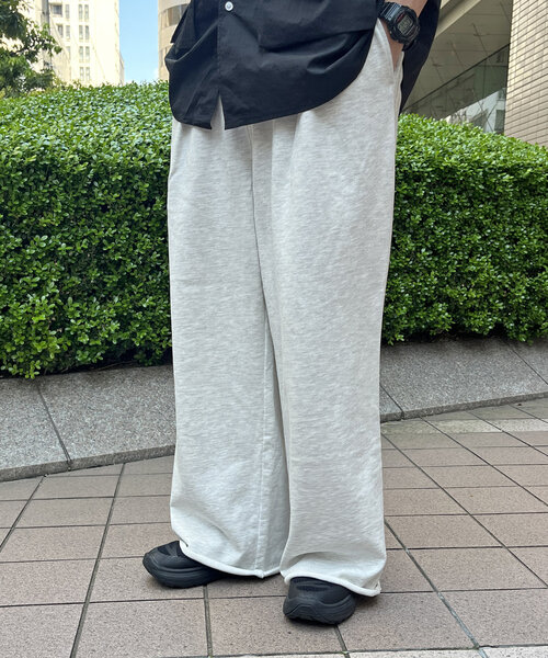 CPCM（シーピーシーエム）の「ワイドスウェットパンツ（その他パンツ・メンズ・ホワイト/チャコールグレー/グレイッシュベージュ・MEDIUM/LARGE）」の4枚目の写真