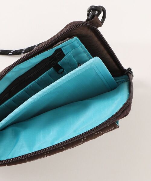 チチカカ（チチカカ）の「キルティングスマホショルダーポーチ（ショルダーバッグ・レディース・アイボリー/ブラウン/カーキ・FREE）」の4枚目の写真