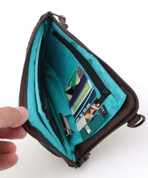 チチカカ（チチカカ）の「キルティングスマホショルダーポーチ（ショルダーバッグ・レディース・アイボリー/ブラウン/カーキ・FREE）」の9枚目の写真