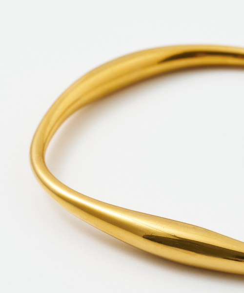 collex（コレックス）の「【dignif】【金属アレルギー対応】ウェーブバングル（バングル/リストバンド・レディース・シルバー/ゴールド・フリー）」の6枚目の写真