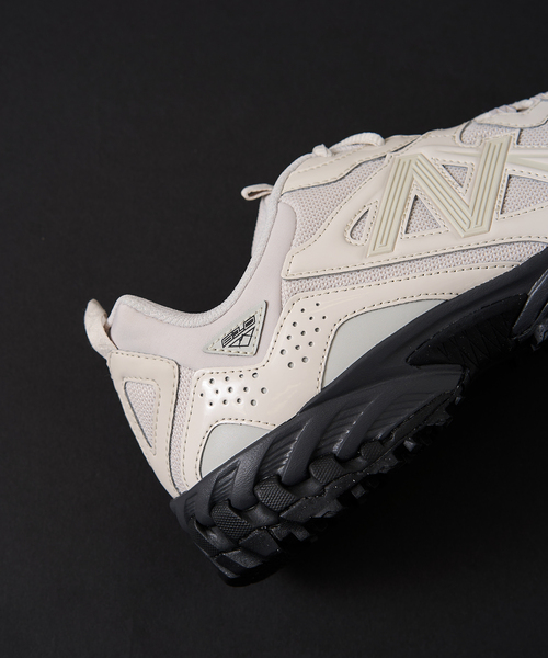 NEW BALANCE(ニューバランス)の「NEW BALANCE / ニューバランス ML610T(スニーカー・メンズ・ライトグレー/ブラック・26cm/27cm/28cm)」の5枚目の写真