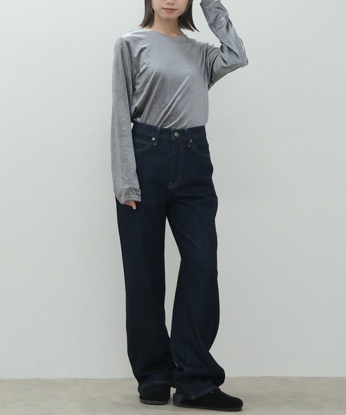 HEILIS(ヘイリス)の「ラインストーンベロアロングスリーブカットソー / 秋服 冬服 春服 長袖 ロンT ベロアトップス シャイニー 韓国 ブラック チャコールグレー グレー グレイッシュベージュ ベージュ(Tシャツ/カットソー・レディース・チャコールグレー/グレイッシュベージュ/ブラック・FREE)」の19枚目の写真