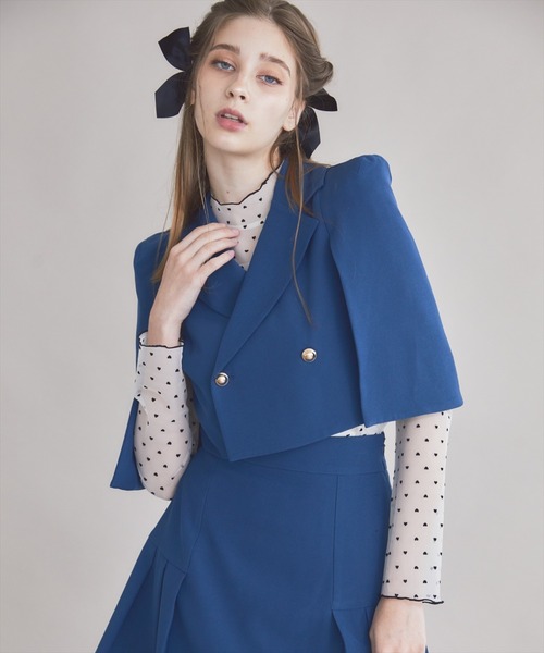 REDYAZEL（レディアゼル）の「【セットアップ可能】ケープ風ショートジャケット（テーラードジャケット・レディース・ベージュ/サックスブルー/グレー・FREE）」の3枚目の写真