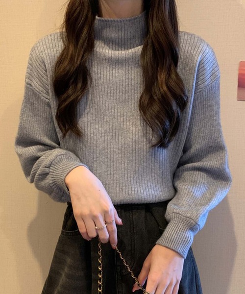 Girly Doll（ガーリードール）の「ハイネックリブニットプルオーバー（ニット/セーター・レディース・グレー/ライトブラウン/ブラック/ベージュ/イエロー/モカ/ダークベージュ/ホワイト/ピンク/レッド/ブルー・F）」の4枚目の写真