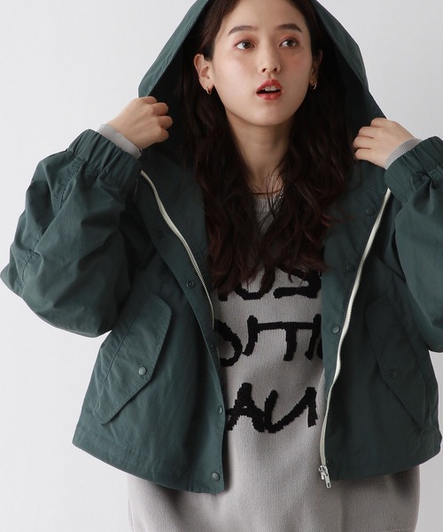 RAGEBLUE(レイジブルー)の「2WAY/スタンドカラーナイロンZIPコート(ナイロンジャケット・レディース・グリーン/ベージュ・FREE)」の12枚目の写真