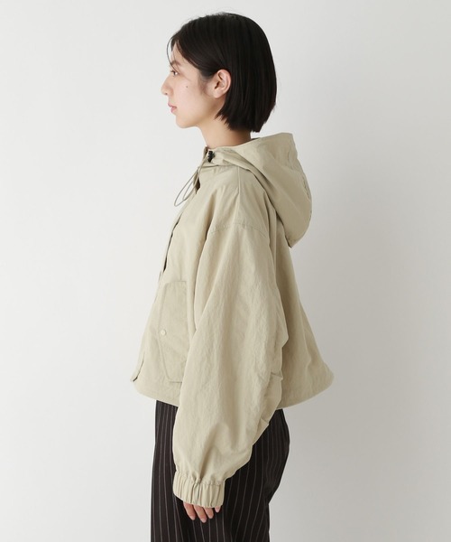 RAGEBLUE(レイジブルー)の「2WAY/スタンドカラーナイロンZIPコート(ナイロンジャケット・レディース・グリーン/ベージュ・FREE)」の17枚目の写真