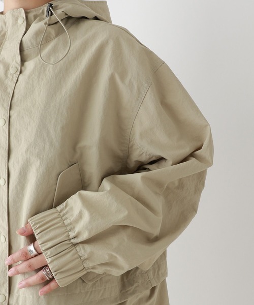 RAGEBLUE(レイジブルー)の「2WAY/スタンドカラーナイロンZIPコート(ナイロンジャケット・レディース・グリーン/ベージュ・FREE)」の22枚目の写真