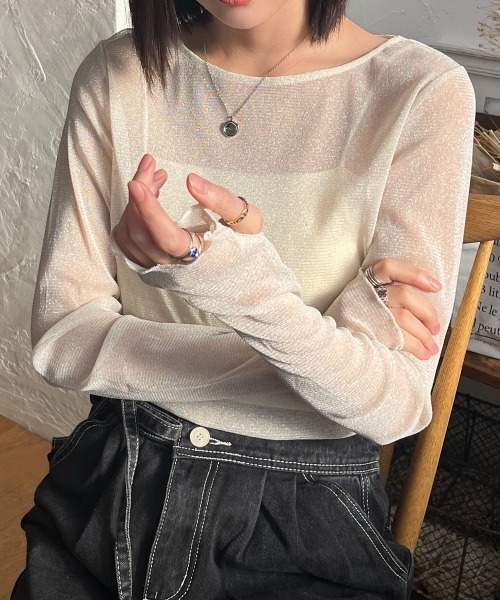 Rejoule（リジュール）の「フィンガーホールラメシアートップス（Tシャツ/カットソー・レディース・モカ/ブラック/グレー/ピンク/アイボリー/チャコールグレー/ブラウン/ボルドー・FREE）」の2枚目の写真