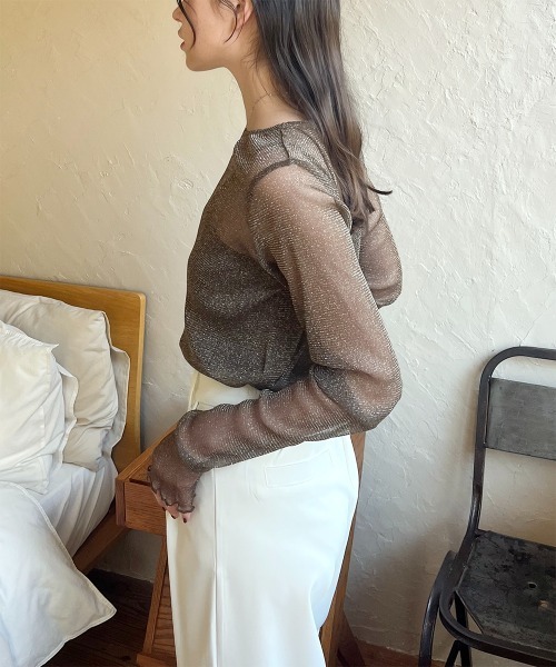 Rejoule（リジュール）の「フィンガーホールラメシアートップス（Tシャツ/カットソー・レディース・モカ/ブラック/グレー/ピンク/アイボリー/チャコールグレー/ブラウン/ボルドー・FREE）」の13枚目の写真