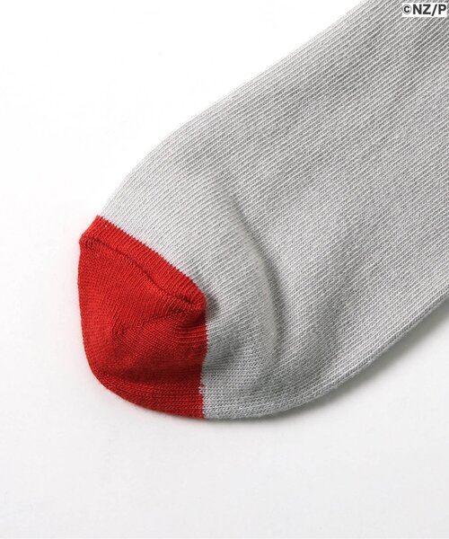 Ampersand（アンパサンド）の「【ねずみくんのチョッキ コラボ】おみみちょこんソックス（ソックス/靴下・キッズ・グレー・9/12/15 /18/21）」の9枚目の写真