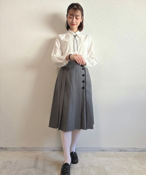 F i.n.t（フィント）の「ループタイ使いシャツ/fint（シャツ/ブラウス・レディース・ライトベージュ/オフホワイト・FREE）」の8枚目の写真