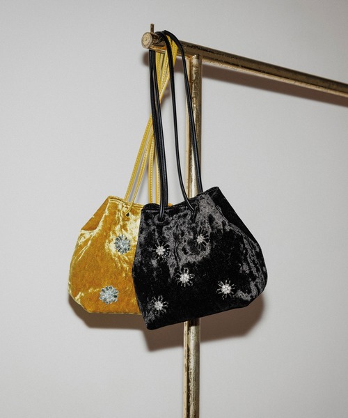 ADAM ET ROPE'（アダムエロペ）の「【サステナブル】ビジュー2WAY巾着バッグ（ハンドバッグ・レディース・ブラック/ブラウン/イエロー・FREE）」の19枚目の写真