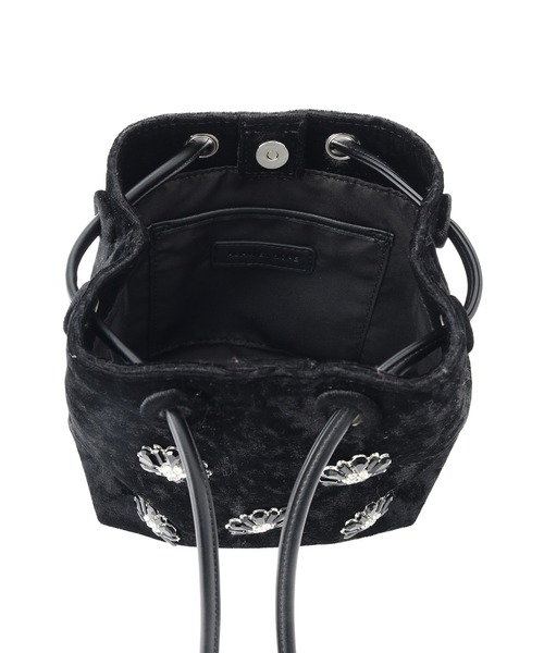 ADAM ET ROPE'（アダムエロペ）の「【サステナブル】ビジュー2WAY巾着バッグ（ハンドバッグ・レディース・ブラック/ブラウン/イエロー・FREE）」の8枚目の写真