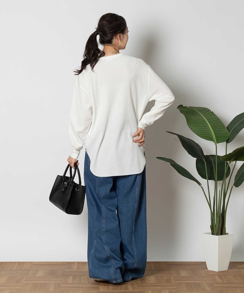 Healthknit(ヘルスニット)の「【Healthknit】ワッフル長袖ラウンドヘムTシャツ(Tシャツ/カットソー・レディース・ホワイト/ブラック/ホワイト×レッド/ホワイト×ブラック・S/M/L)」の12枚目の写真