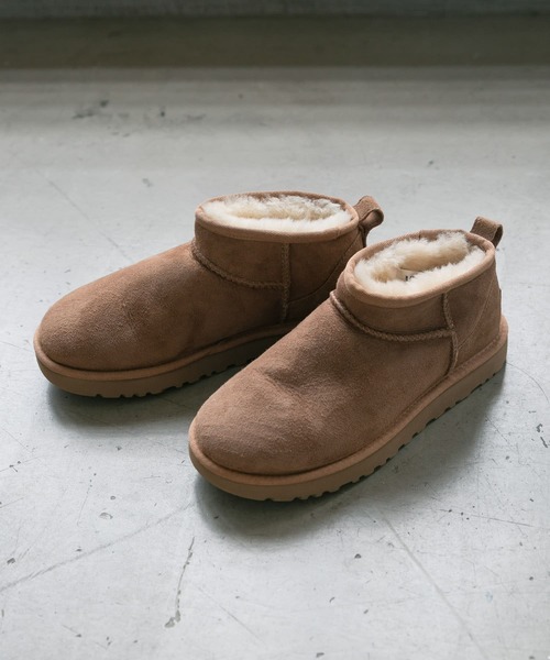 UGG（アグ）の「『WEB限定』UGG　CLASSIC ULTRA MINI（ブーツ・レディース・ブラック/ブラウン・6/8/5/7）」の3枚目の写真