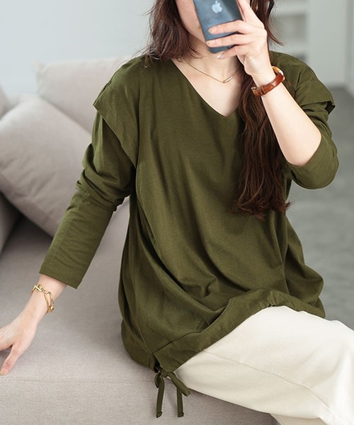 GOLDJAPAN(ゴールドジャパン)の「肩タック裾ドロストコットンカットソー【大きいサイズ対応】(Tシャツ/カットソー・レディース・ベージュ系/ブラック/カーキ/オフホワイト/チャコールグレー・LL~3L/4L~5L)」の5枚目の写真