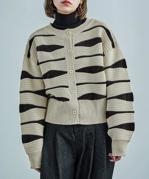 Fashion Letter(ファッションレター)の「なみなみ柄バルーンスリーブ ニットカーディガン(カーディガン/ボレロ・レディース・アイボリー/ブラック・M)」の8枚目の写真