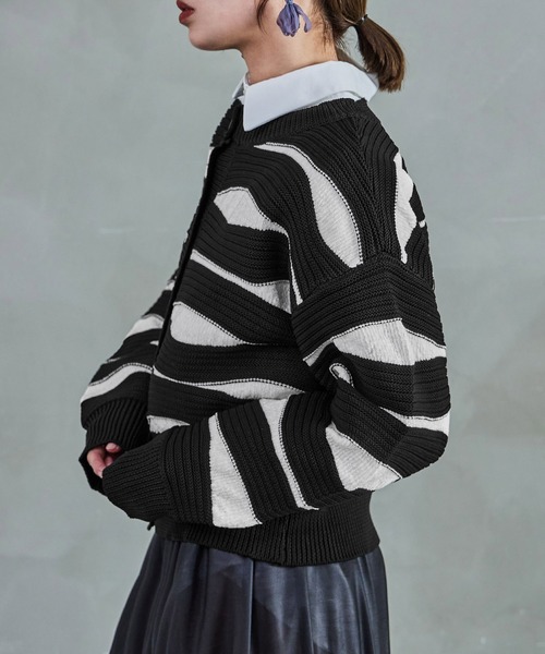 Fashion Letter(ファッションレター)の「なみなみ柄バルーンスリーブ ニットカーディガン(カーディガン/ボレロ・レディース・アイボリー/ブラック・M)」の21枚目の写真