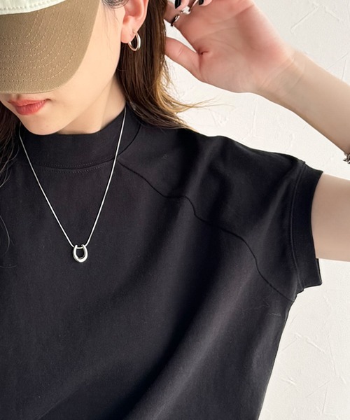 classicalelf(クラシカルエルフ)の「綿100%USAコットン。大人のモックネックフレンチラグラン裾ドロストシンプルTシャツ(Tシャツ/カットソー・レディース・ブラック/ホワイト/その他・X-LARGE/SMALL/MEDIUM/LARGE)」の1枚目の写真