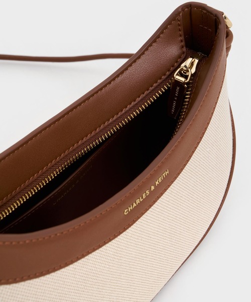 CHARLES & KEITH◆Sabine キャンバス カーブショルダーバッグ Sabine サビーヌ キャンバスノットストラップカーブショルダー