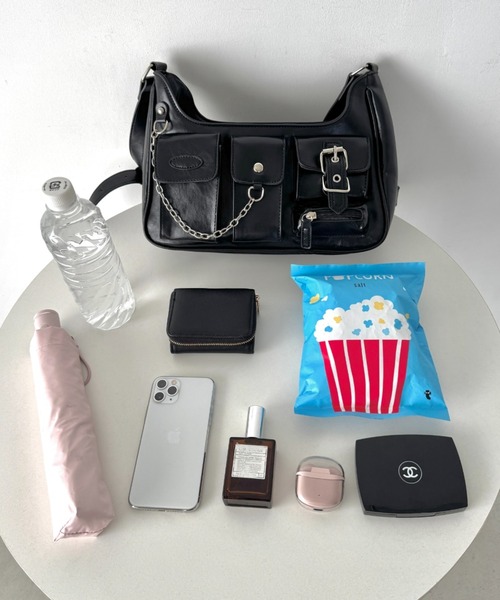 SOLLON.(ソルロン)の「アウトポケットワンショルダーバッグ(ショルダーバッグ・レディース・ブラウン/ブラック/シルバー・FREE)」の5枚目の写真