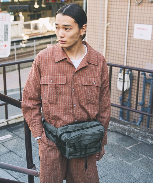 Unblend(アンブレンド)の「【Unblend】2WAY ナイロンウエストポーチ / ワンショルダーボディーバッグ(ボディバッグ/ウエストポーチ・レディース・オレンジ系/ブラック系/グレー系/ネイビー系・FREE)」の22枚目の写真