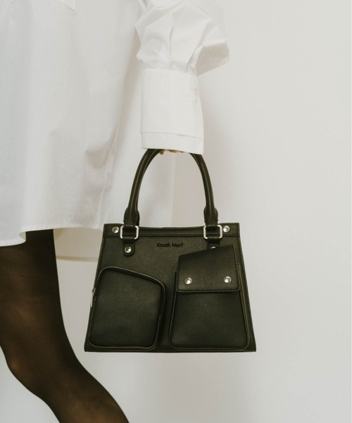 Knuth Marf(クヌースマーフ)の「Knuth Marf multi pocket hand bag(ショルダーバッグ・レディース・ブラック・FREE)」の5枚目の写真