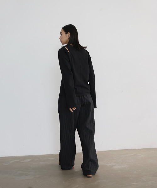 hellam(へラム)の「ナイロン ストライプトラックパンツ(その他パンツ・レディース・ブラウン/グレー/ブラック/アイボリー・FREE)」の10枚目の写真