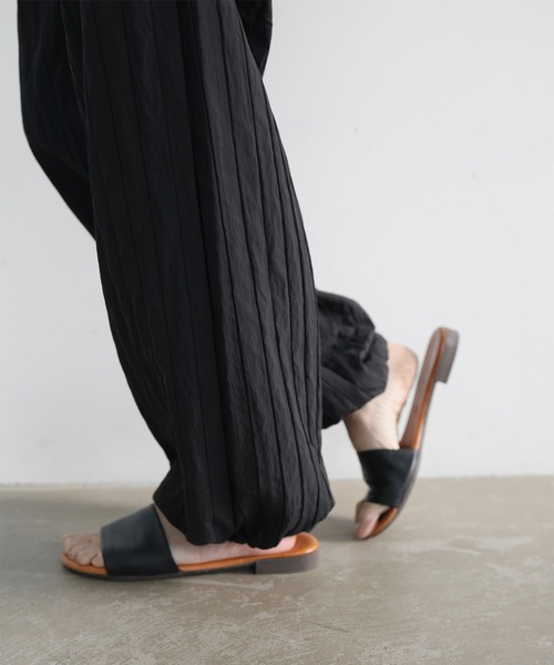 hellam(へラム)の「ナイロン ストライプトラックパンツ(その他パンツ・レディース・ブラウン/グレー/ブラック/アイボリー・FREE)」の6枚目の写真