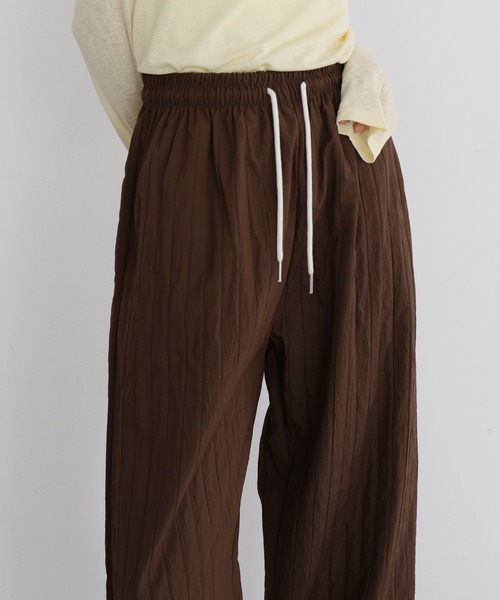 hellam(へラム)の「ナイロン ストライプトラックパンツ(その他パンツ・レディース・ブラウン/グレー/ブラック/アイボリー・FREE)」の19枚目の写真