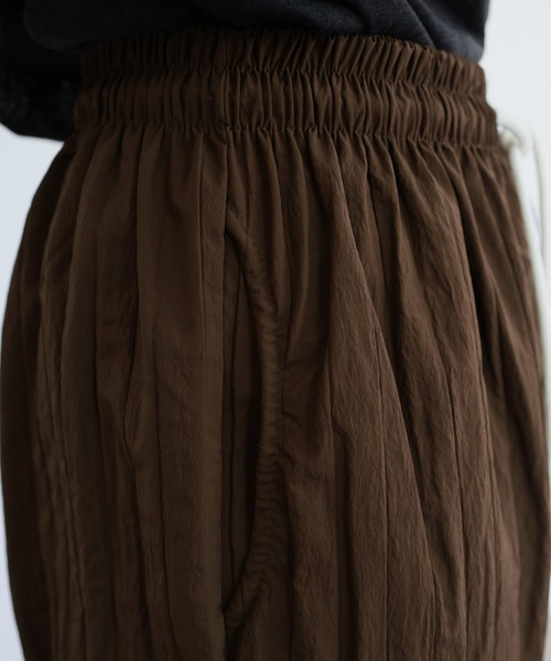 hellam(へラム)の「ナイロン ストライプトラックパンツ(その他パンツ・レディース・ブラウン/グレー/ブラック/アイボリー・FREE)」の16枚目の写真