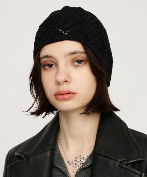 SLY（スライ）の「COTTON CROCHET CAP　コットン クロシェ キャップ（ニットキャップ/ビーニー・レディース・ブラック/オフホワイト・FREE）」の2枚目の写真