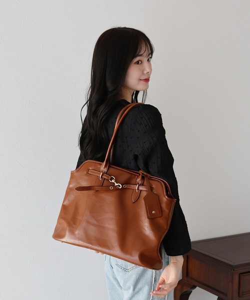 BLUEEAST（ブルーイースト）の「ゴールドベルトトートバッグ（トートバッグ・レディース・ブラック/ブラウン・FREE）」の3枚目の写真