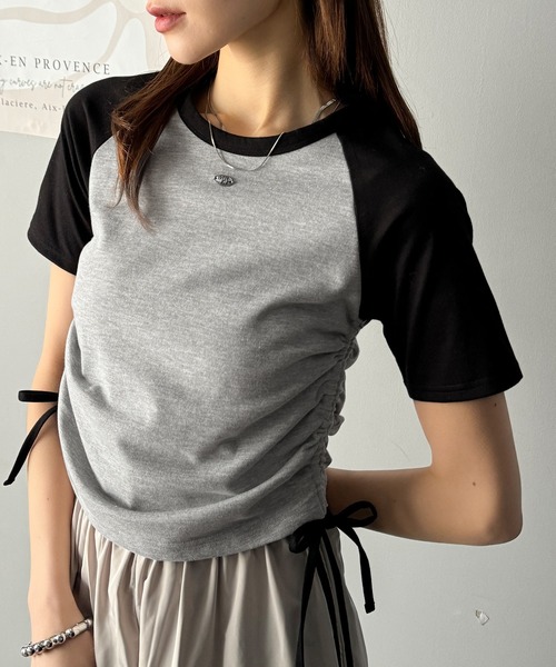 mily bilet(ミウィビレット)の「【mily bilet】サイドの絞りが可愛いさプラス。プレート使いラグランTシャツ(半袖)(Tシャツ/カットソー・レディース・オフホワイト/杢グレー/チャコールグレー/アイボリー・X-LARGE/SMALL/MEDIUM/LARGE)」の17枚目の写真