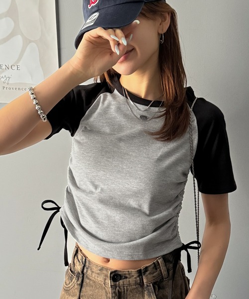 mily bilet(ミウィビレット)の「【mily bilet】サイドの絞りが可愛いさプラス。プレート使いラグランTシャツ(半袖)(Tシャツ/カットソー・レディース・オフホワイト/杢グレー/チャコールグレー/アイボリー・X-LARGE/SMALL/MEDIUM/LARGE)」の19枚目の写真