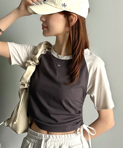 mily bilet(ミウィビレット)の「【mily bilet】サイドの絞りが可愛いさプラス。プレート使いラグランTシャツ(半袖)(Tシャツ/カットソー・レディース・オフホワイト/杢グレー/チャコールグレー/アイボリー・X-LARGE/SMALL/MEDIUM/LARGE)」の10枚目の写真