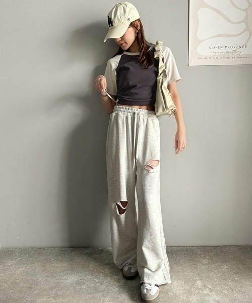 mily bilet(ミウィビレット)の「【mily bilet】サイドの絞りが可愛いさプラス。プレート使いラグランTシャツ(半袖)(Tシャツ/カットソー・レディース・オフホワイト/杢グレー/チャコールグレー/アイボリー・X-LARGE/SMALL/MEDIUM/LARGE)」の11枚目の写真