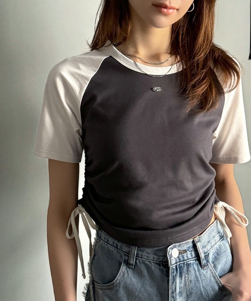 mily bilet(ミウィビレット)の「【mily bilet】サイドの絞りが可愛いさプラス。プレート使いラグランTシャツ(半袖)(Tシャツ/カットソー・レディース・オフホワイト/杢グレー/チャコールグレー/アイボリー・X-LARGE/SMALL/MEDIUM/LARGE)」の14枚目の写真