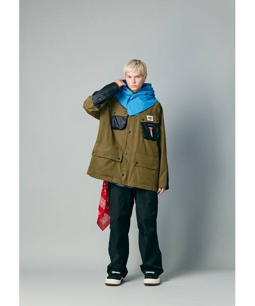 WHIZLIMITED(ウィズリミテッド)の「TRANSPORT HOODIE(ネックウォーマー/スヌード・メンズ・ブルー/オリーブ/ブラック・FREE)」の8枚目の写真