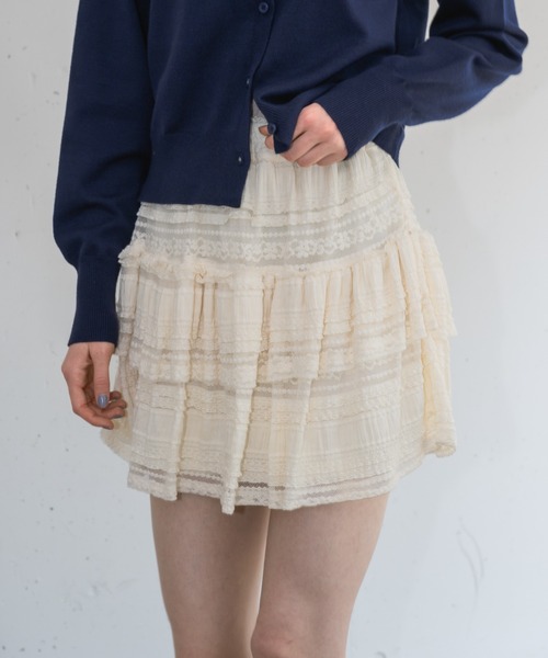 idem（イデム）の「lace tiered frill mini skirt／レースフリルティアードミニスカート（スカート・レディース・アイボリー/ブラック・FREE）」の7枚目の写真