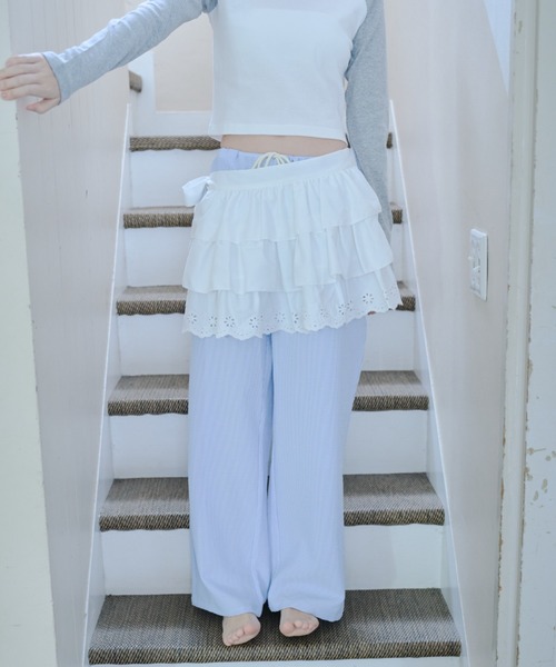 Smyeon(スミョン)の「Multi ribbon tiered skirt/マルチリボンティアードスカート(スカート・レディース・ホワイト・FREE)」の17枚目の写真