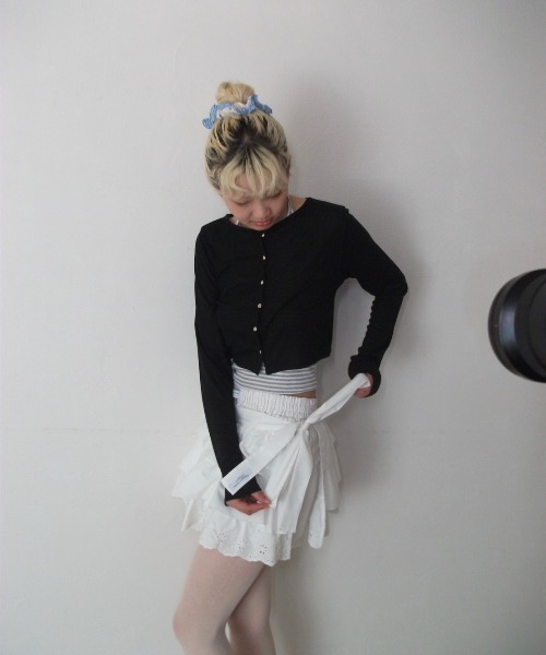 Smyeon(スミョン)の「Multi ribbon tiered skirt/マルチリボンティアードスカート(スカート・レディース・ホワイト・FREE)」の12枚目の写真
