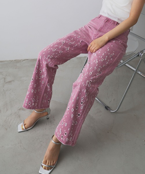 ELLEgirl(エルガール)の「ダメージクラッシュデニムパンツ【ELLEgirl/エルガール】(デニムパンツ・レディース・インディゴブルー/ピンク・S/M/L)」の2枚目の写真