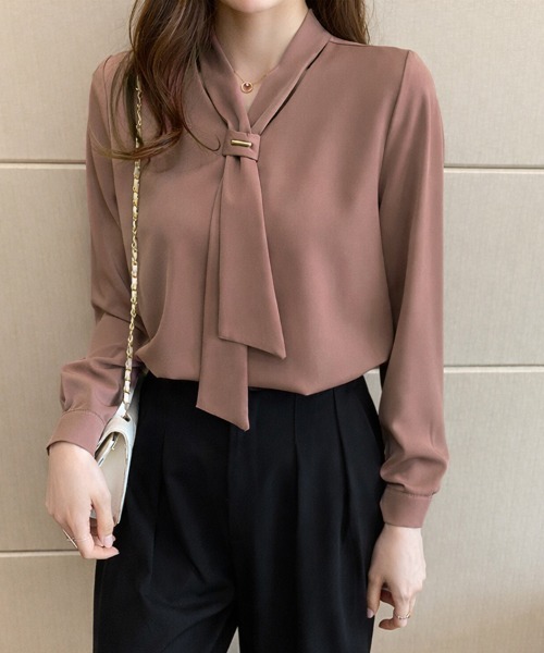 SallyLunn(サリーラン)の「【お気に入り2万人突破!選べる7カラー♪S~XLサイズ展開】ネクタイネック長袖エレガントオフィスブラウス(シャツ/ブラウス・レディース・ホワイト/ブルー/ネイビー/ライトベージュ/グレイッシュベージュ/スモークピンク/ライトブラウン・MEDIUM/LARGE/SMALL/X-LARGE)」の14枚目の写真